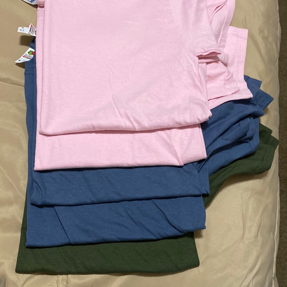 5 pack of tees size Medium